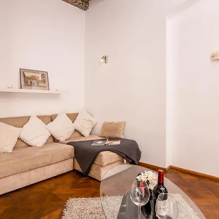 Charming Historical Charles Bridge Residences Πράγα