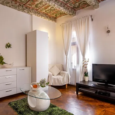 Charming Historical Charles Bridge Residences Hotel apartamentowy Praga